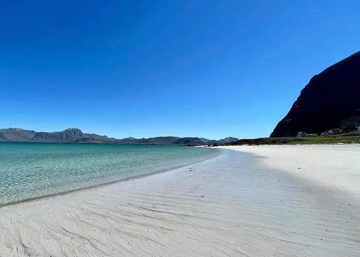 Lofoten_beach_eggum_cabin *